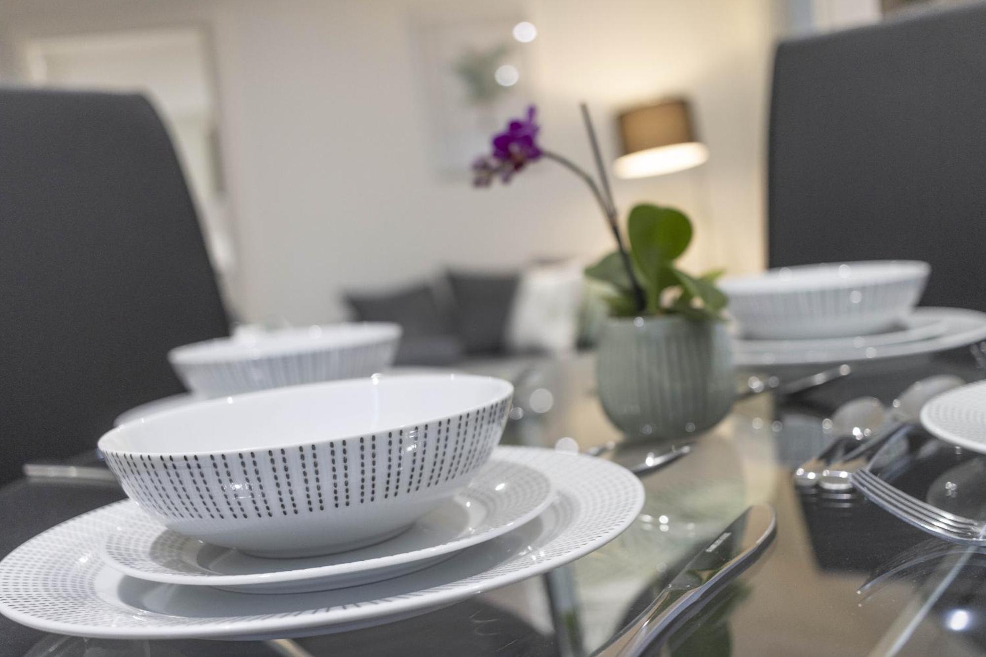 Linacre 11 - Modern 2 Bed Behind The Cathedral With Free Parking And Fast Wifi Apartment เอ็กซิเตอร์ ภายนอก รูปภาพ